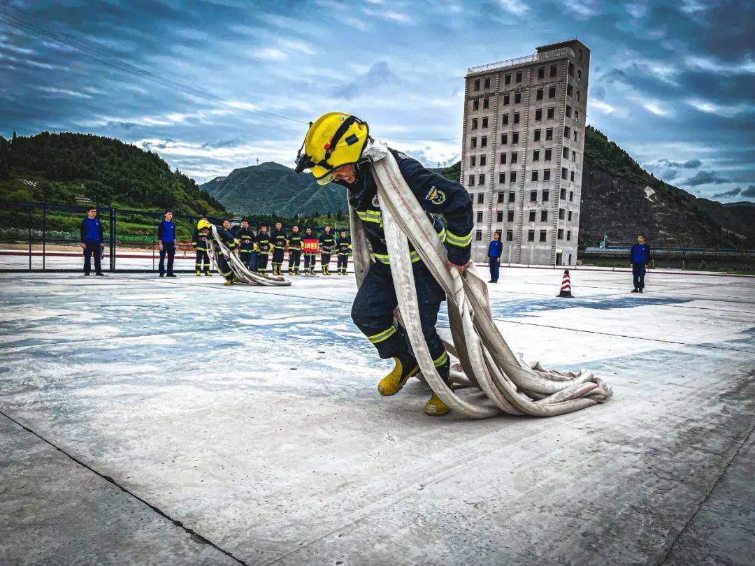 射击联赛，北城铁骑队与钱塘海豚队读秒扳平，体能对抗拉满！精神属性拉满的简单介绍