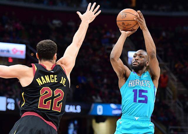 关于离谱！夏洛特黄蜂围绕NBA季后赛豪取连胜门兴格拉德巴赫状态回暖备战意甲，今晨国际米兰止住颓势的信息